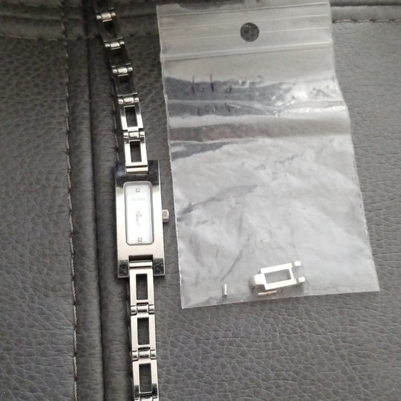 Gucci Watch - Picture 1 of 6